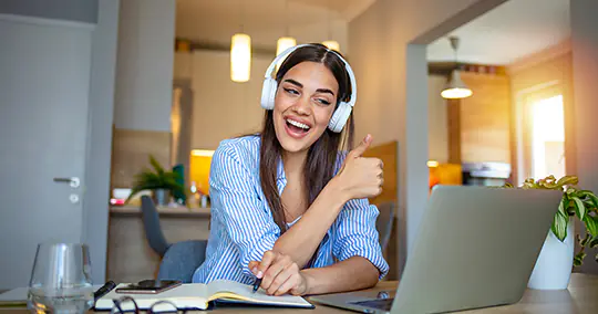 A hangos szótár segít a nyelvtanulásban is